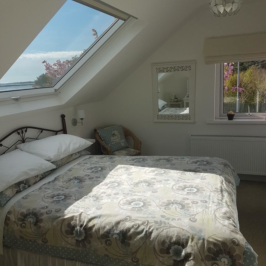 Отели типа «постель и завтрак» Inisean Ocean View Данглоу